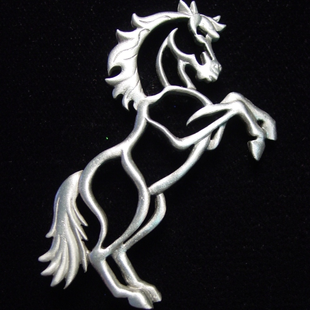 COPY - 🆕 ‘Rearing Horse' Pin Brooch